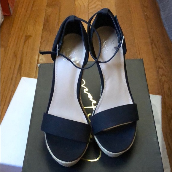 Colin Stuart Wedges NEW size 7 women